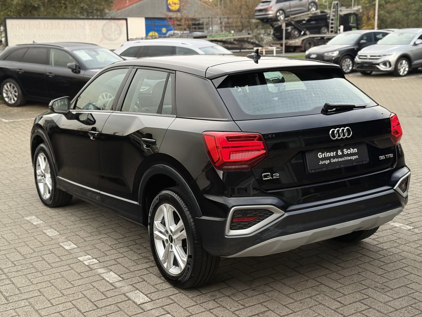 Audi Q2 2023 г. Чёрный, пробег 49271 км