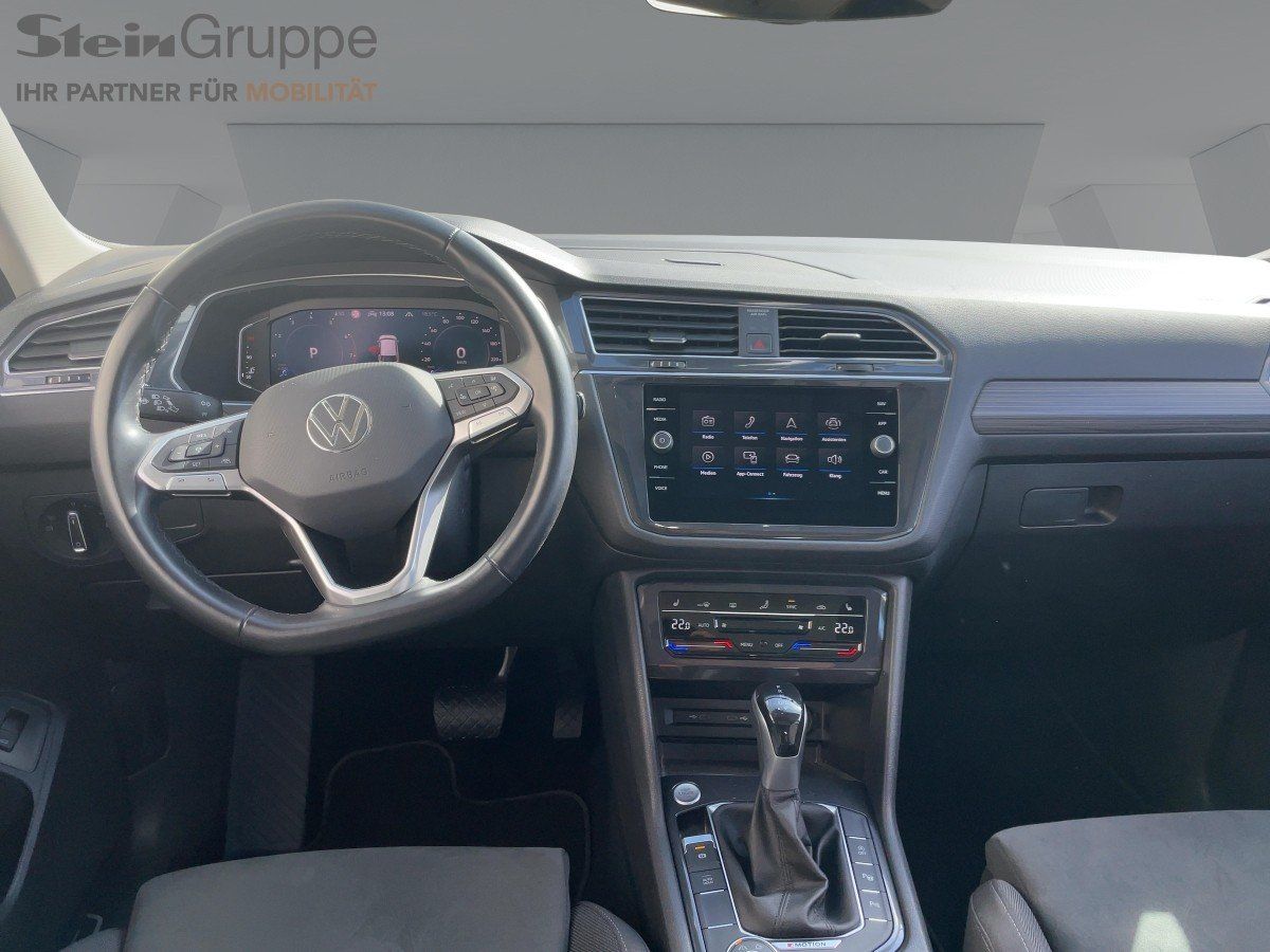 Volkswagen TIGUAN ALLSPACE 2023 г. Серебристый, пробег 50250 км