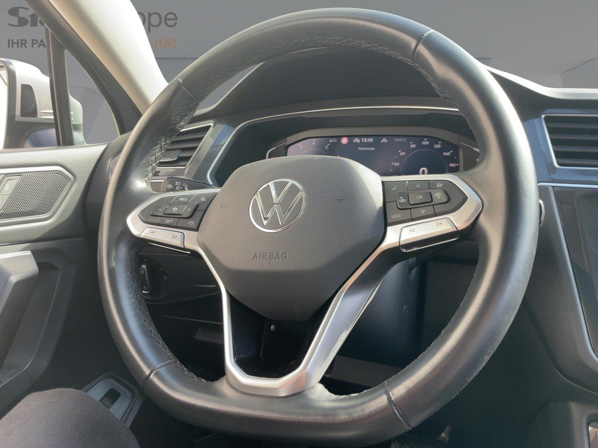 Volkswagen TIGUAN ALLSPACE 2023 г. Серебристый, пробег 50250 км