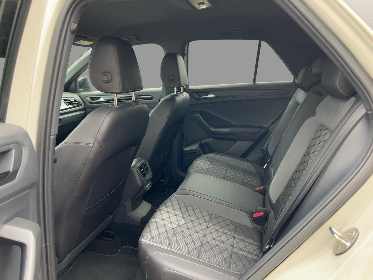 Volkswagen T-Roc 2023 г. Серый, пробег 42406 км