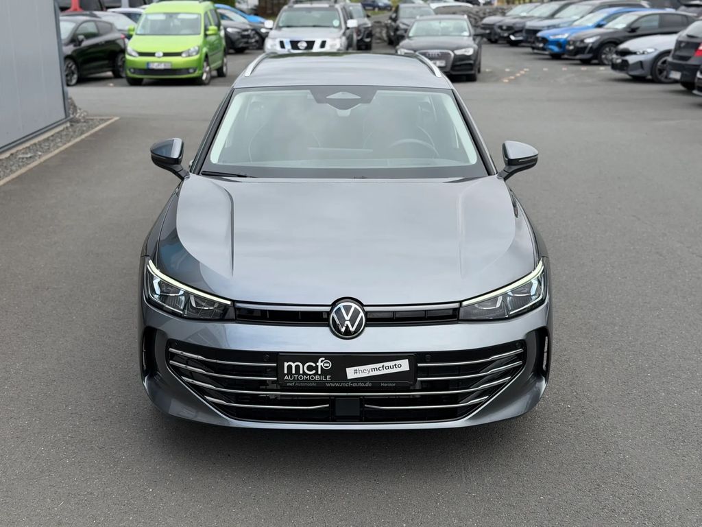 Volkswagen PASSAT VARIANT 2026 г. Серый, пробег 8106 км