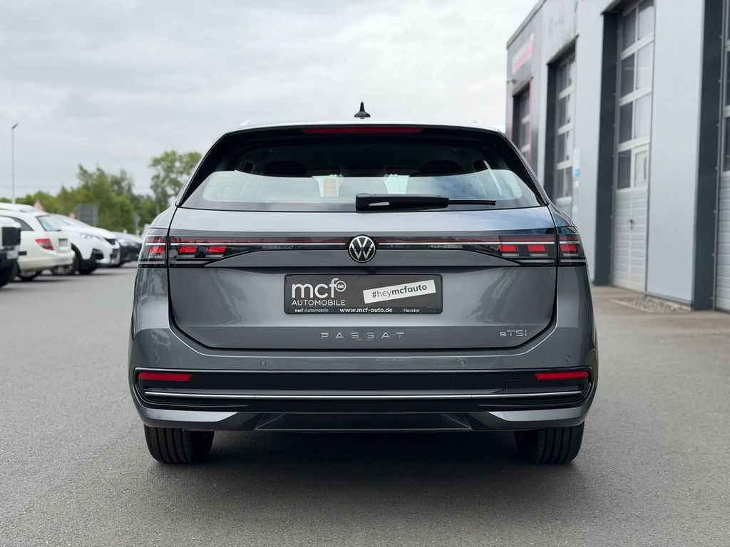 Volkswagen PASSAT VARIANT 2026 г. Серый, пробег 8106 км