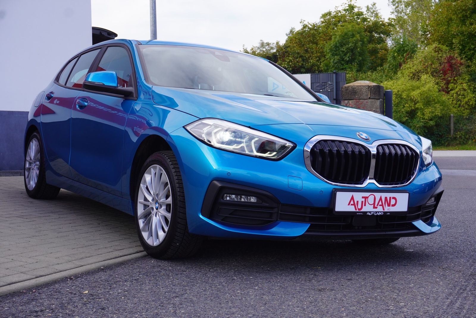 BMW 118 2024 г. Синий, пробег 38325 км