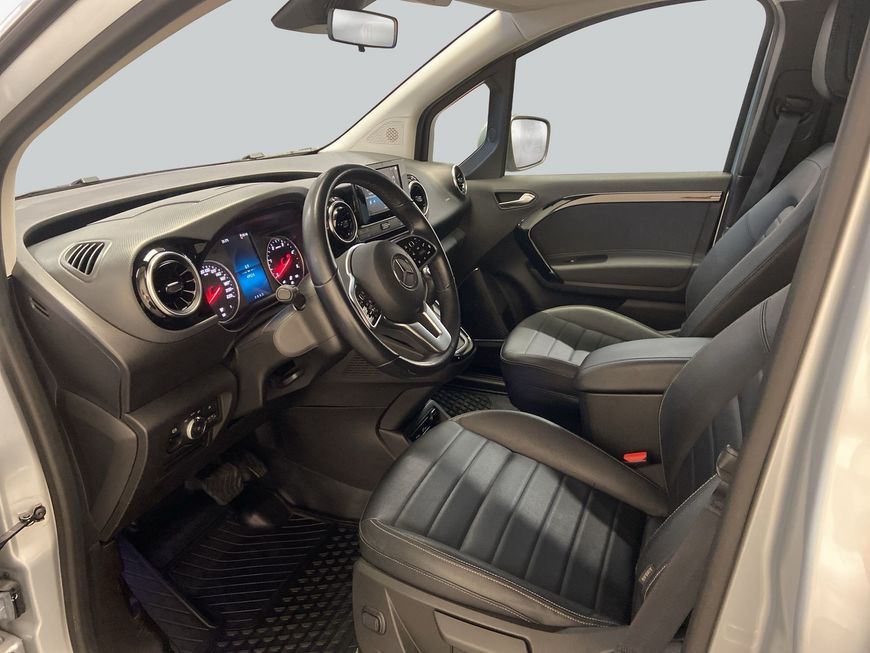 Mercedes-Benz T-CLASS 2023 г. Серебристый, пробег 49522 км