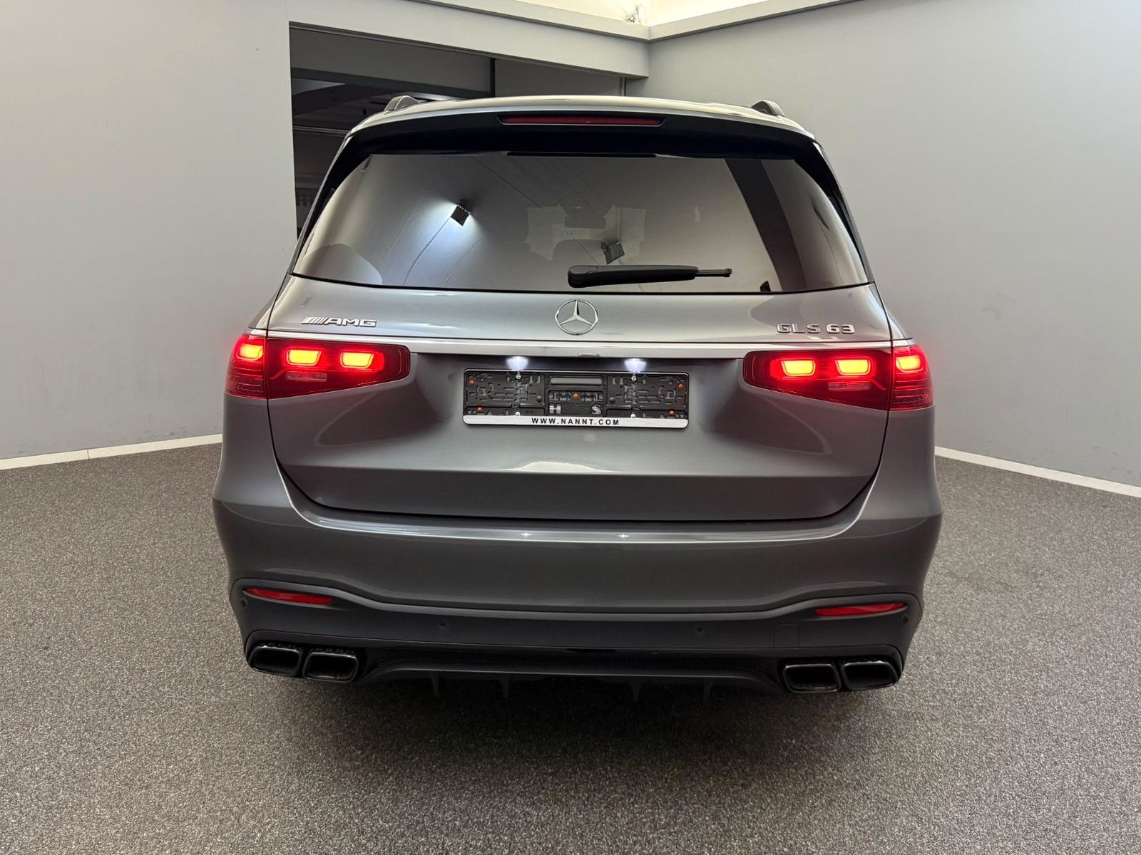 Mercedes-Benz GLS 63 2025 г. Серый, пробег 40000 км