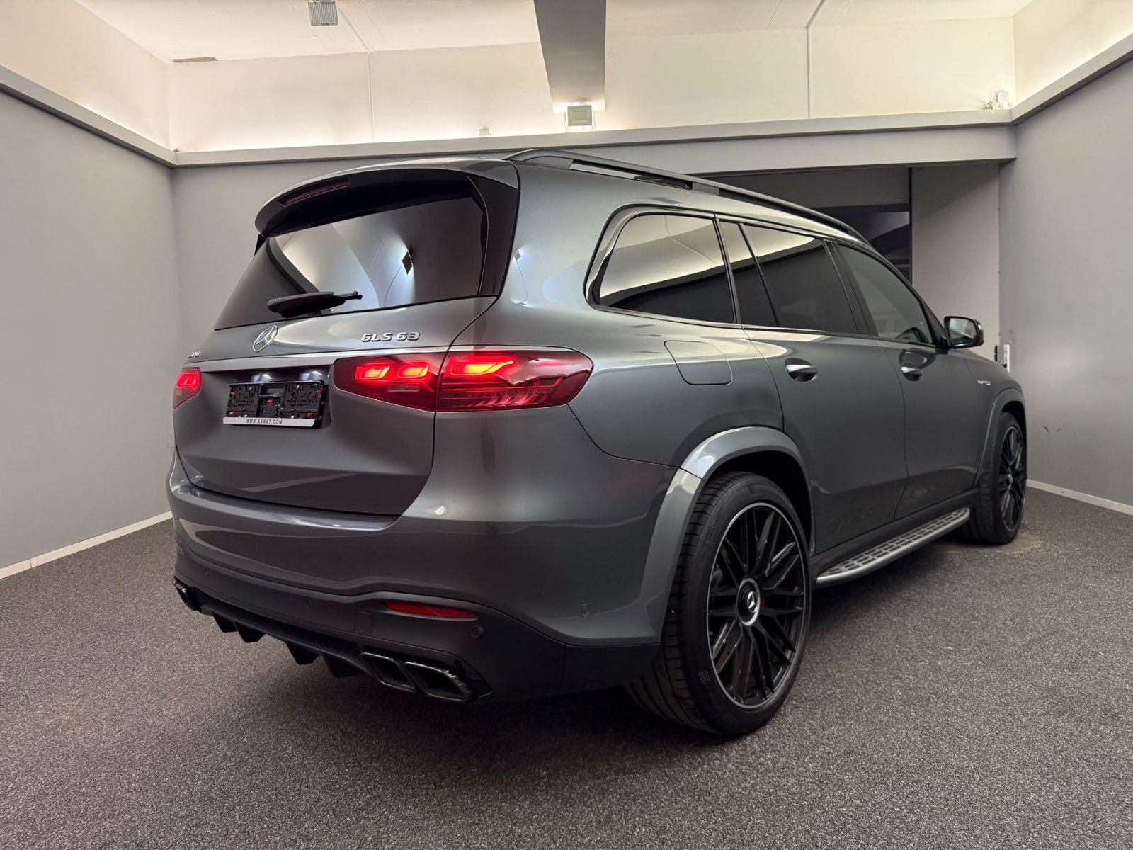Mercedes-Benz GLS 63 2025 г. Серый, пробег 40000 км