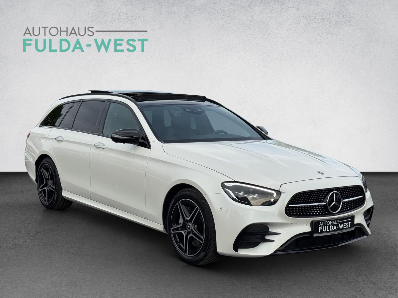 Mercedes-Benz E 400 2022 г. Белый, пробег 55890 км