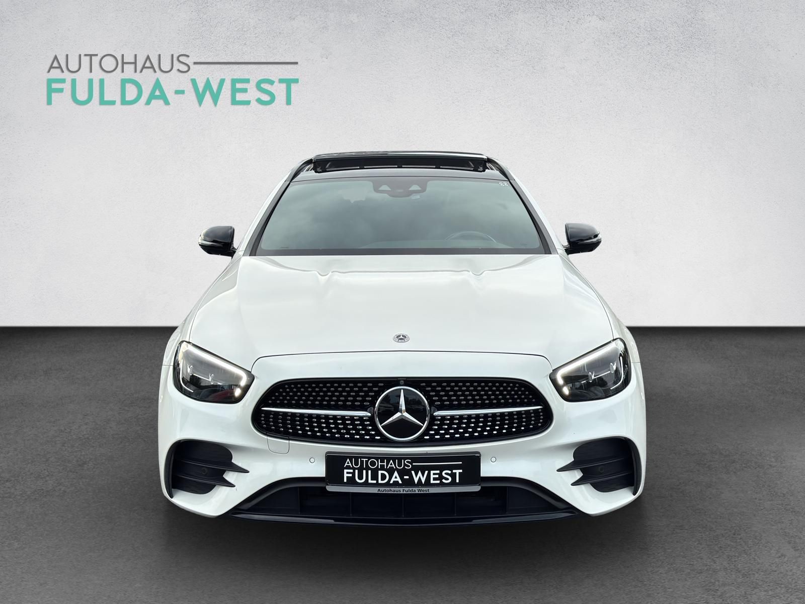 Mercedes-Benz E 400 2022 г. Белый, пробег 55890 км
