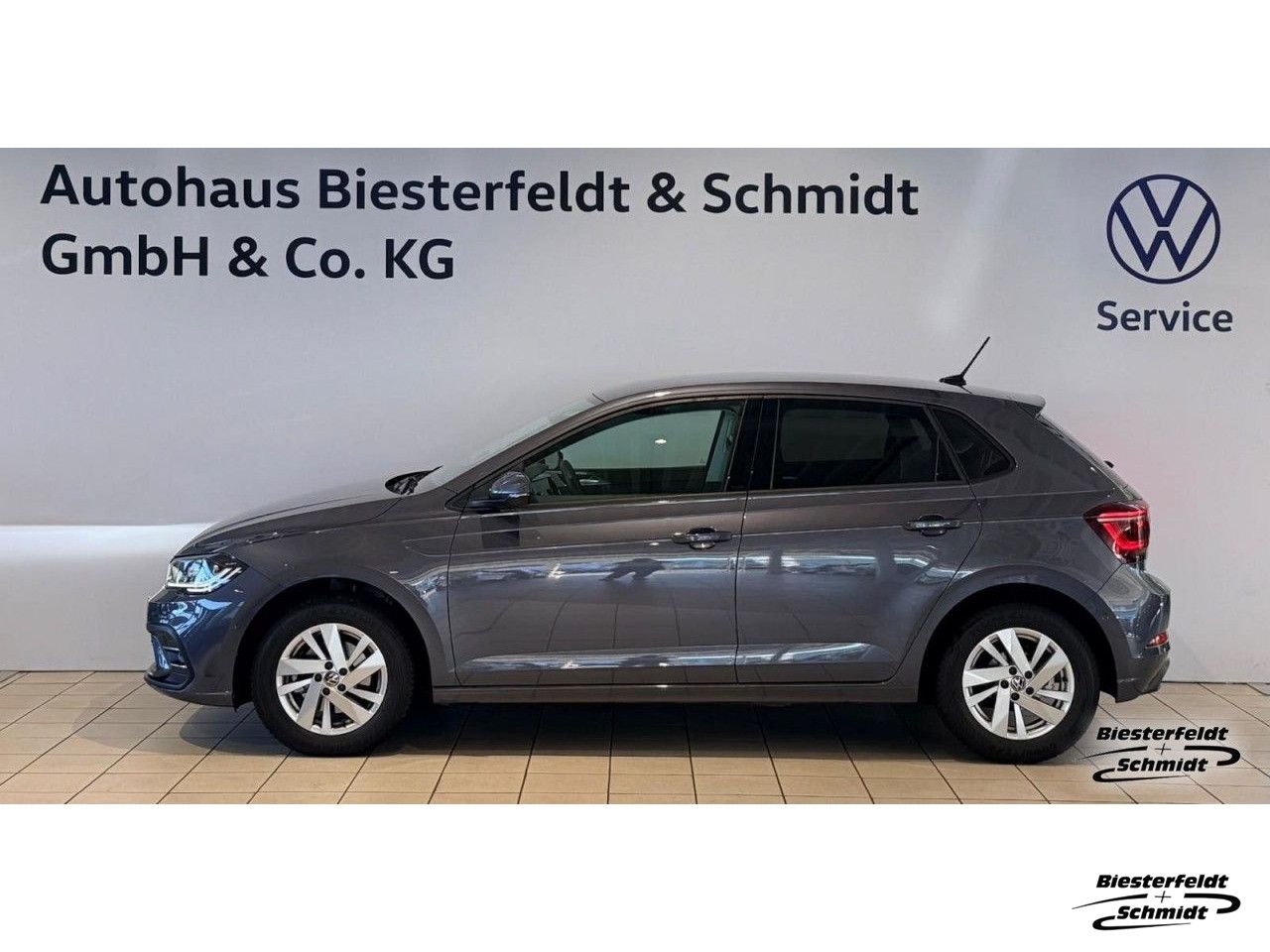Volkswagen Polo 2022 г. Серый, пробег 8920 км