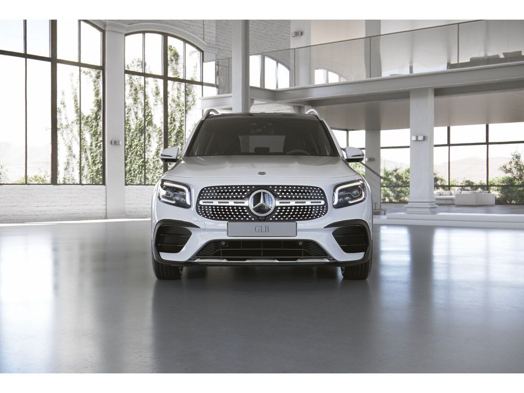 Mercedes-Benz GLB 200 2021 г. Белый, пробег 52095 км