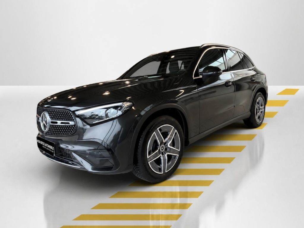 Mercedes-Benz GLC 300 2026 г. Серый, пробег 9875 км