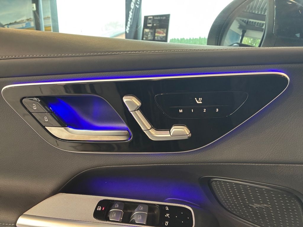 Mercedes-Benz GLC 300 2026 г. Серый, пробег 9875 км