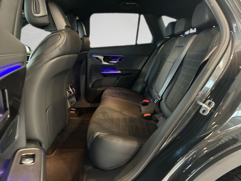 Mercedes-Benz GLC 300 2026 г. Серый, пробег 9875 км
