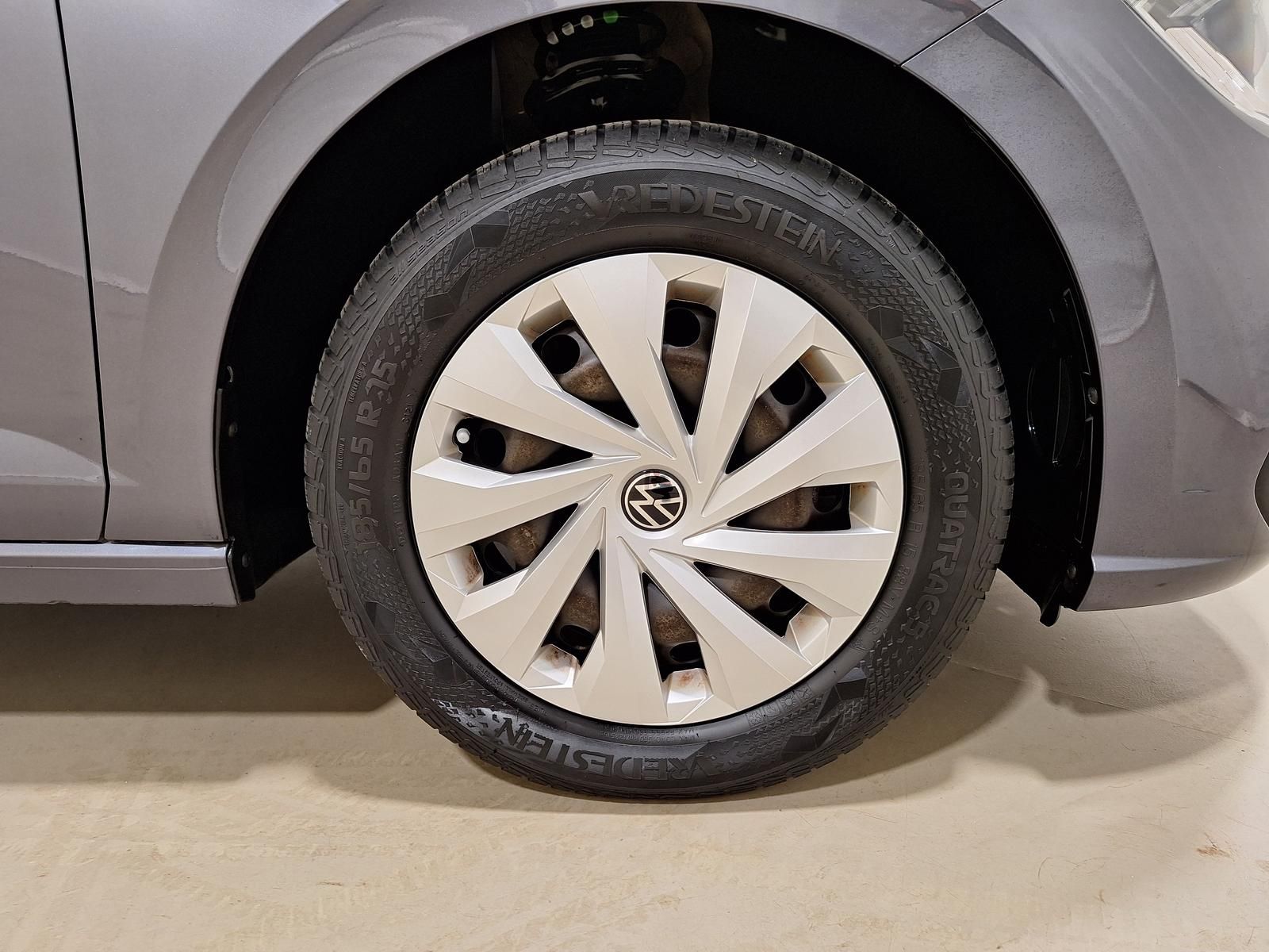 Volkswagen Polo 2022 г. Серый, пробег 31850 км