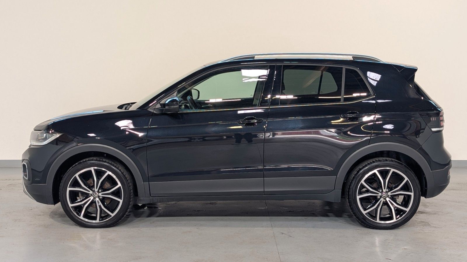 Volkswagen T-Cross 2022 г. Чёрный, пробег 24399 км