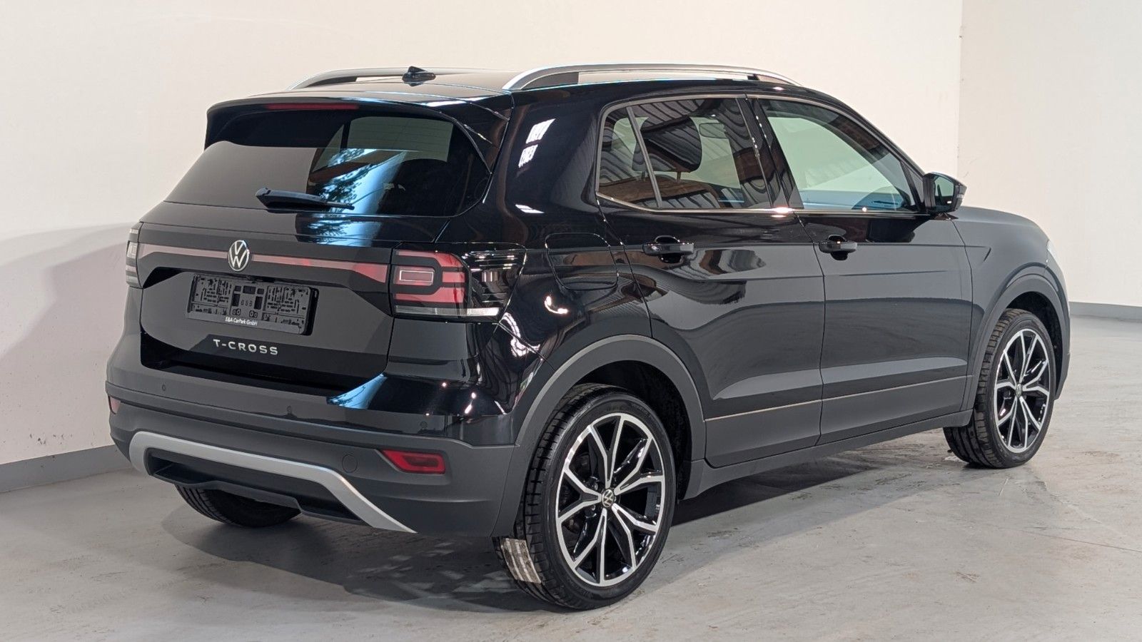 Volkswagen T-Cross 2022 г. Чёрный, пробег 24399 км