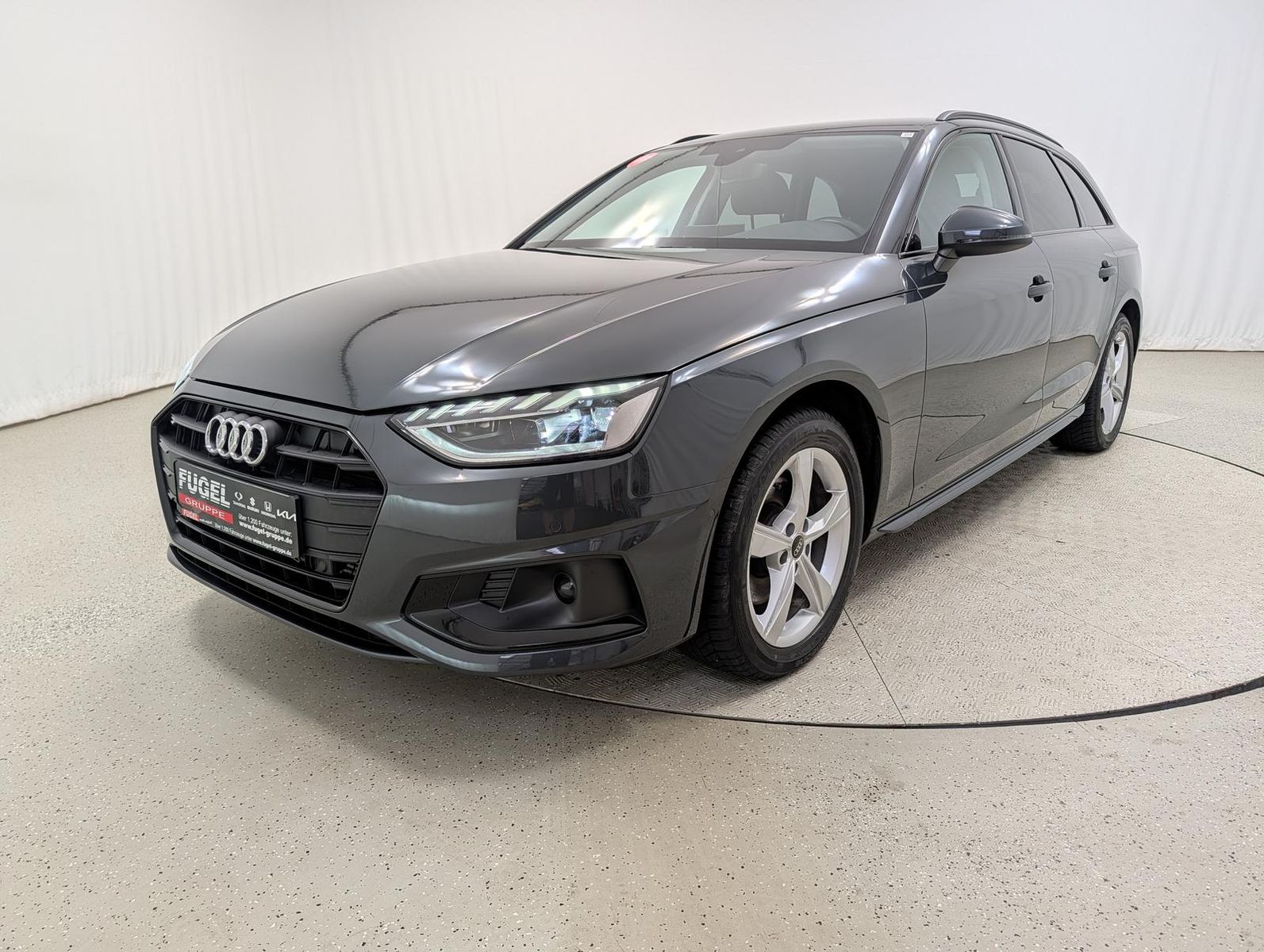 Audi A4 2025 г. Серый, пробег 53324 км