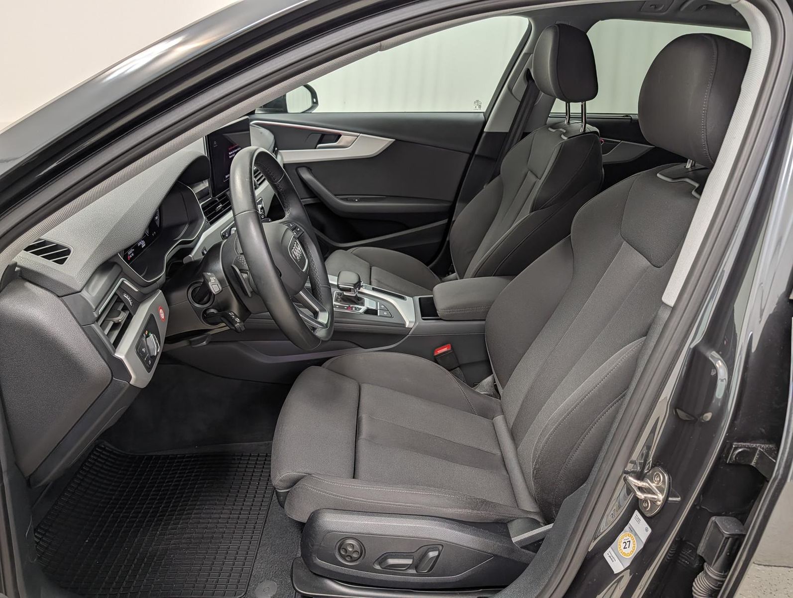 Audi A4 2025 г. Серый, пробег 53324 км