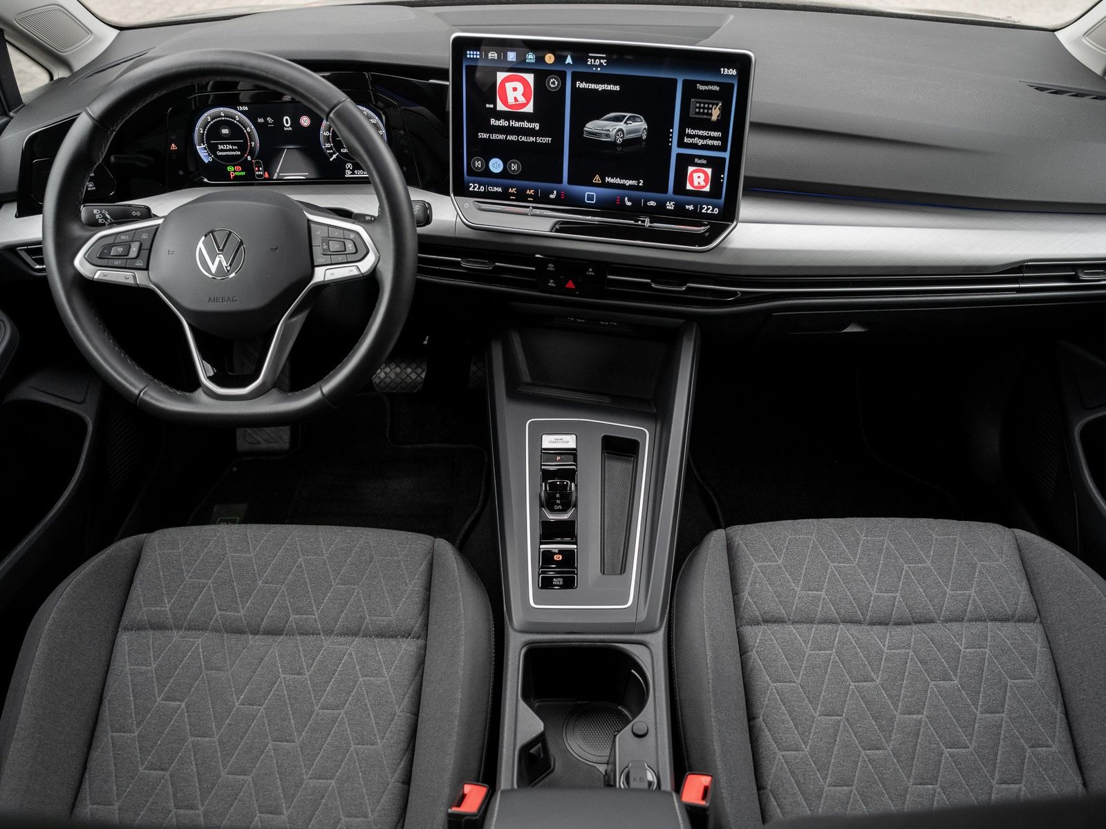 Volkswagen Golf 2025 г. Чёрный, пробег 34270 км