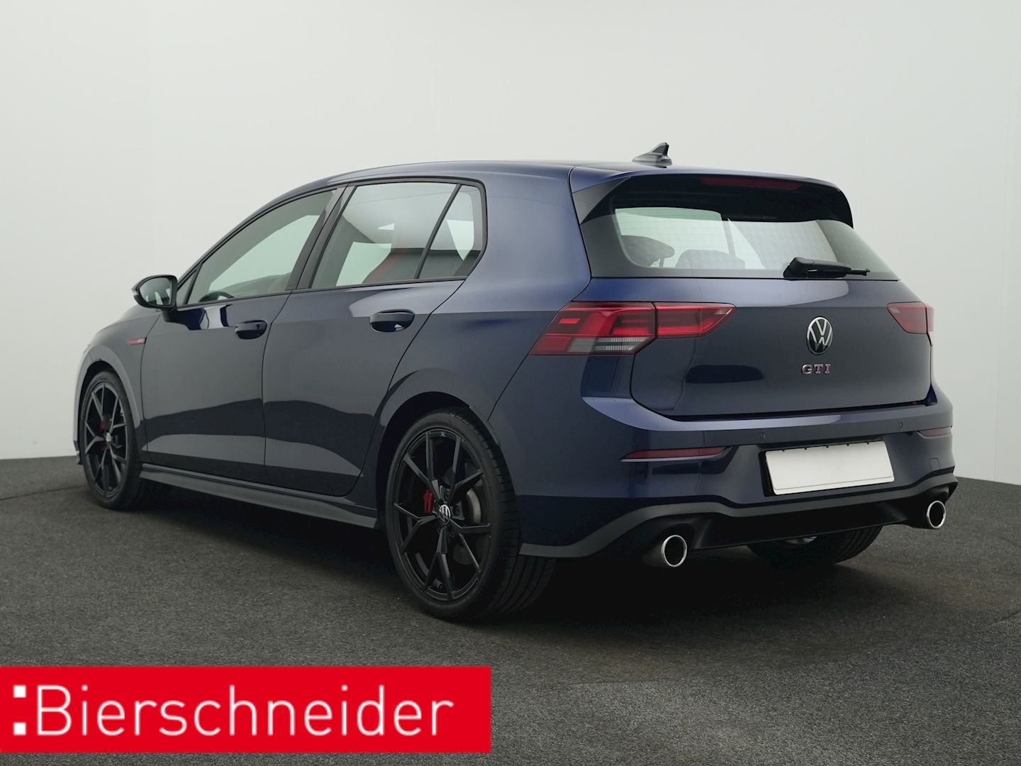 Volkswagen Golf 2023 г. Синий, пробег 30080 км