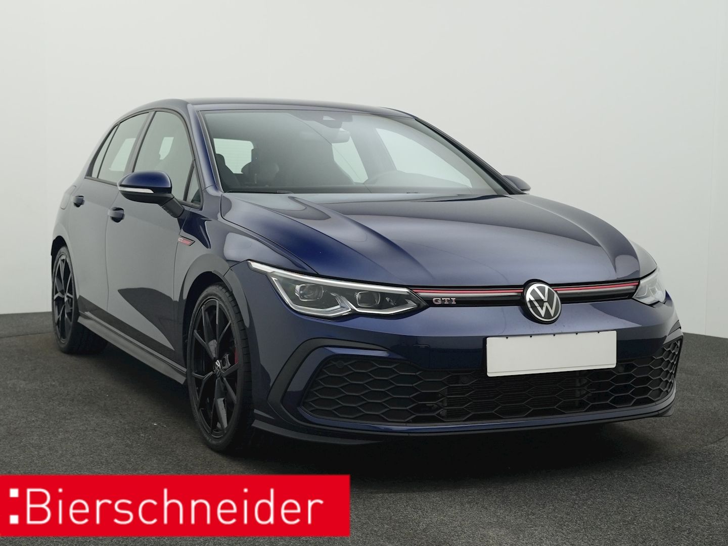 Volkswagen Golf 2023 г. Синий, пробег 30080 км