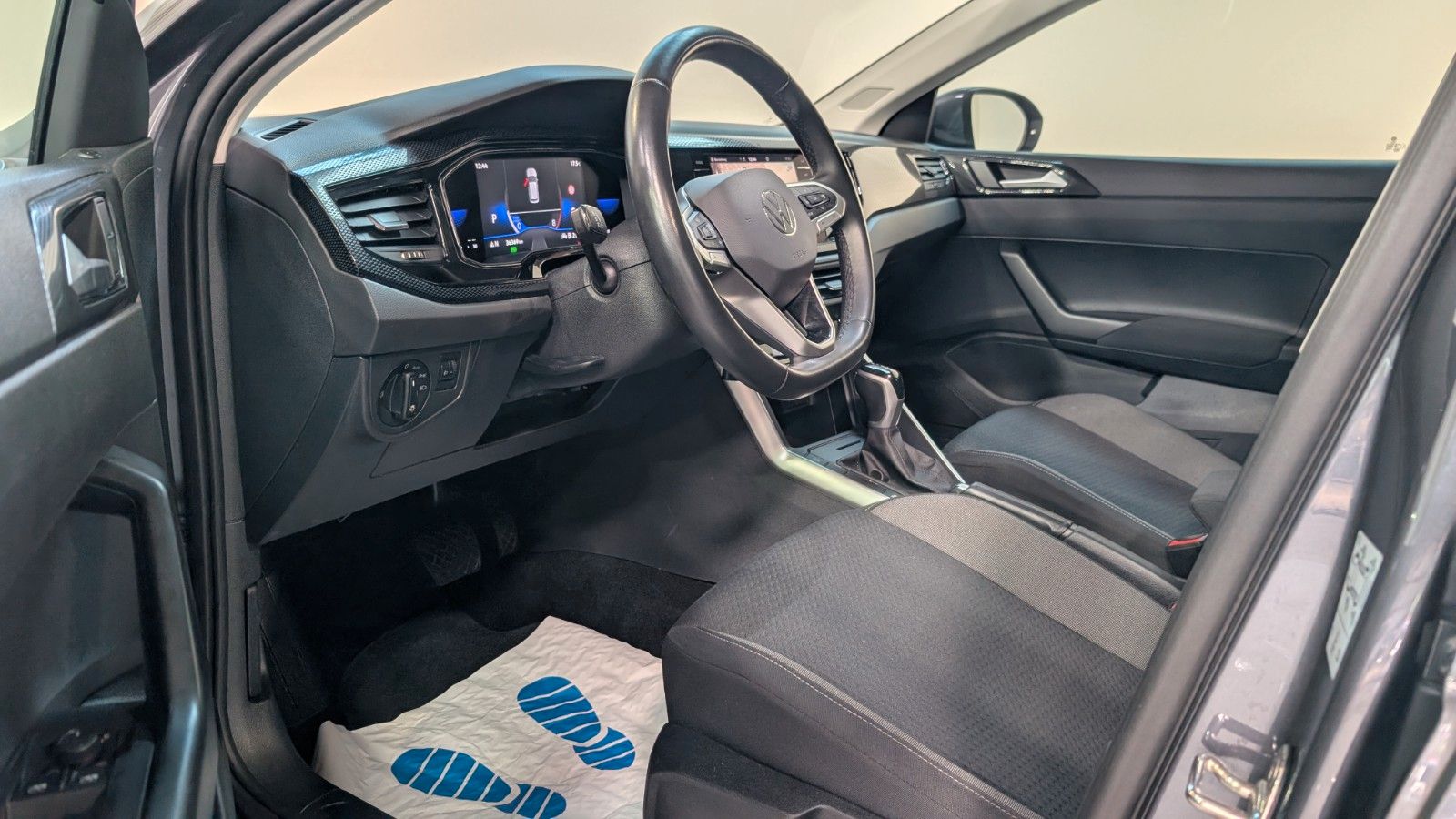 Volkswagen Taigo 2022 г. Серый, пробег 36299 км