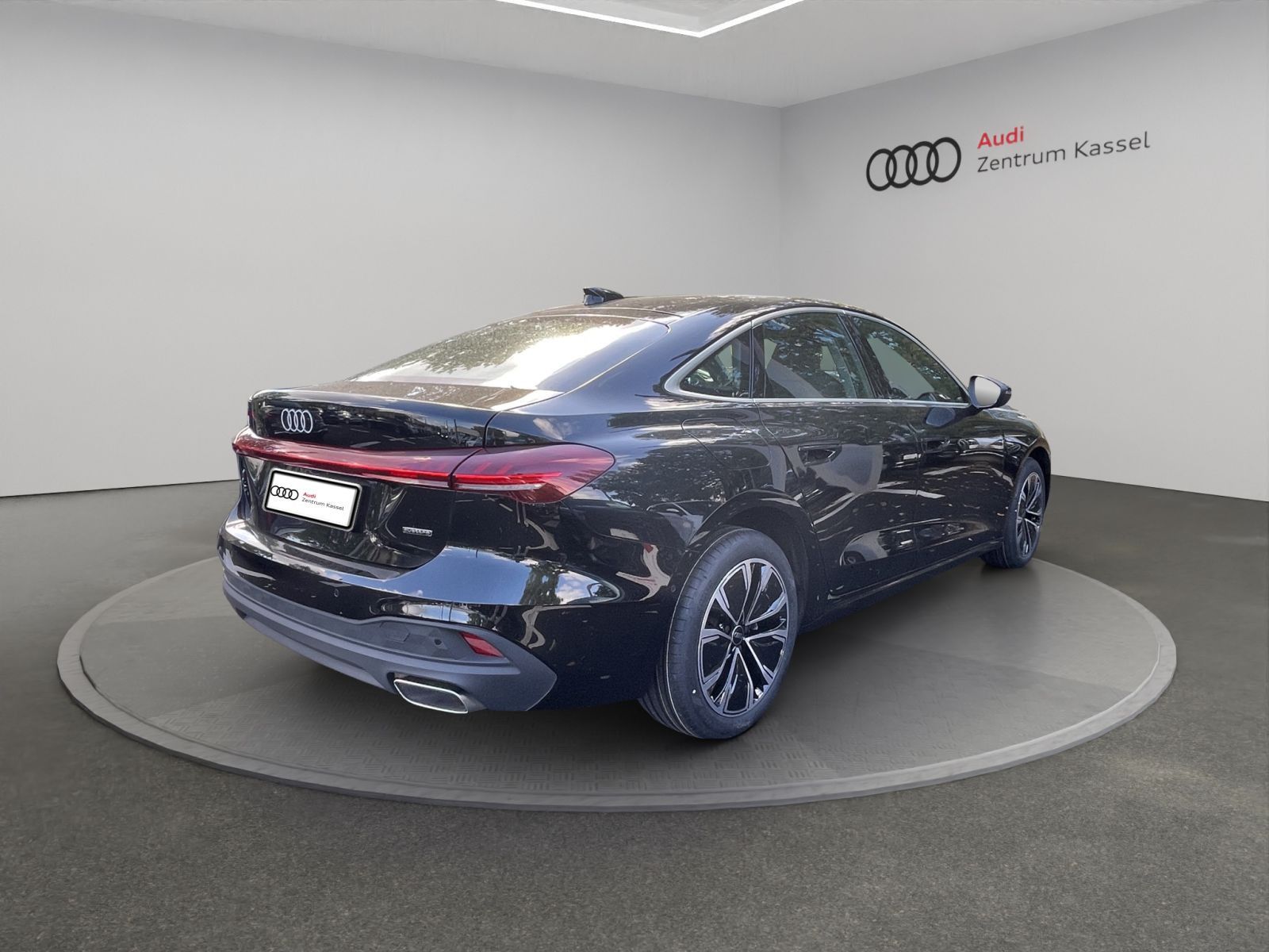 Audi A5 2025 г. Чёрный, пробег 21058 км