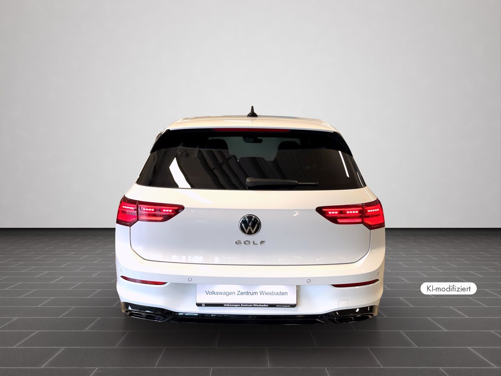 Volkswagen Golf 2022 г. Белый, пробег 45315 км