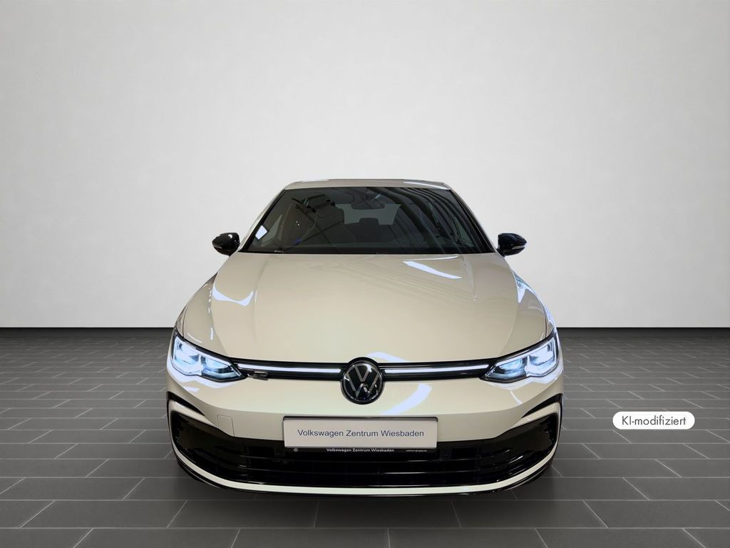 Volkswagen Golf 2022 г. Белый, пробег 45315 км