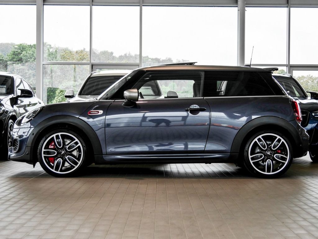 Mini JOHN COOPER WORKS 2021 г. Серый, пробег 41750 км