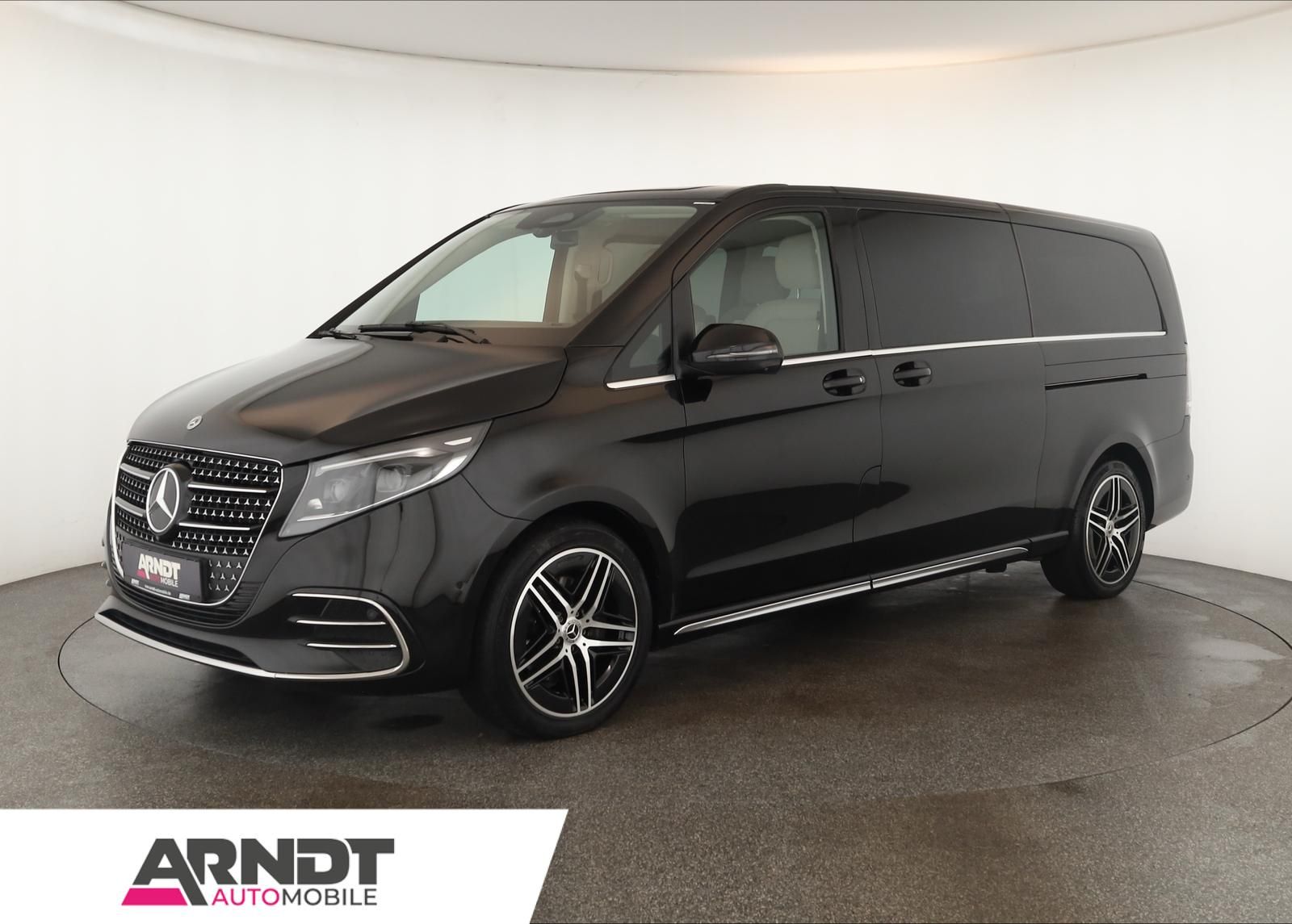 Mercedes-Benz V 300 2024 г. Чёрный, пробег 52600 км