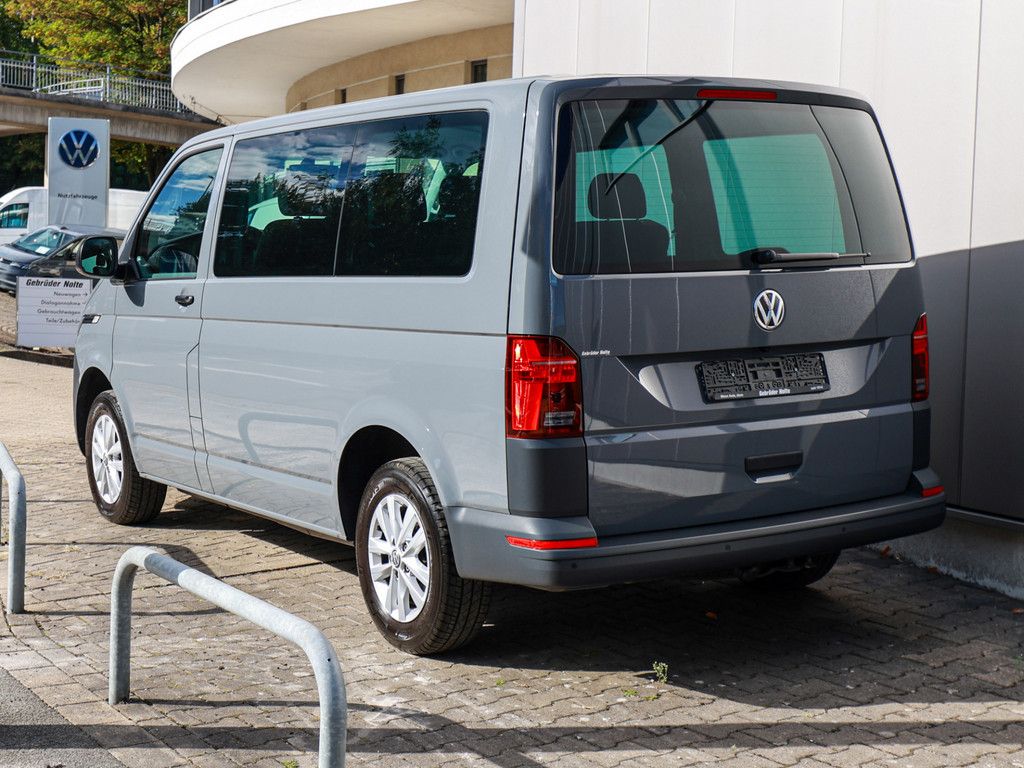 Volkswagen T6 KOMBI 2022 г. Серый, пробег 35057 км