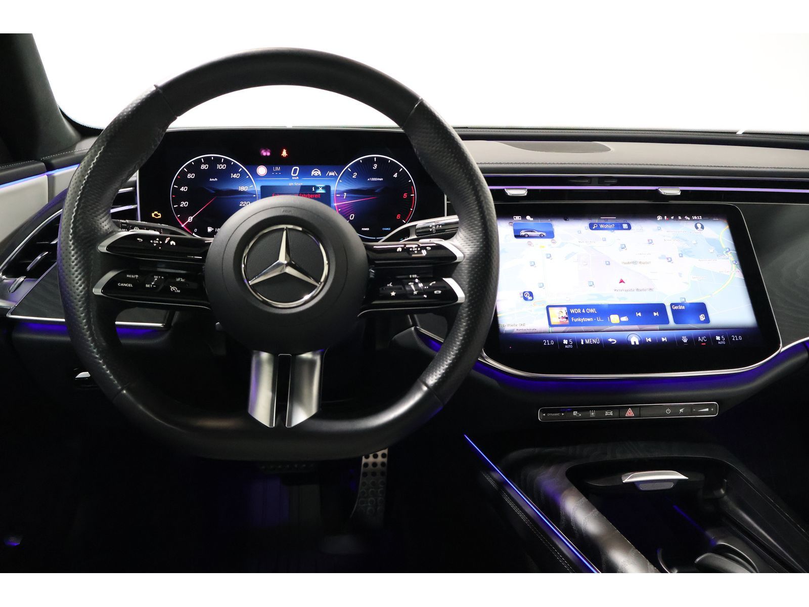 Mercedes-Benz E 450 2024 г. Чёрный, пробег 46000 км