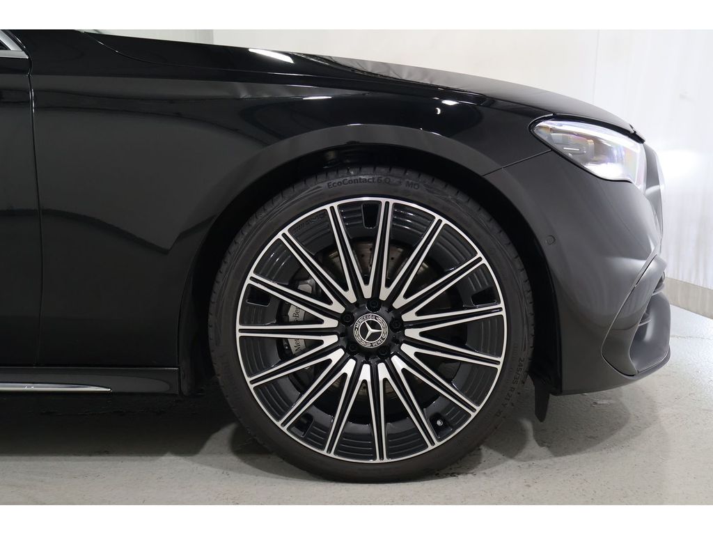 Mercedes-Benz E 450 2024 г. Чёрный, пробег 46000 км