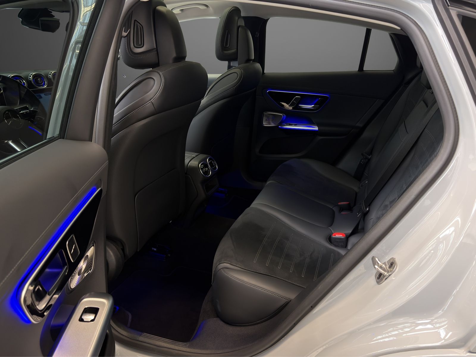 Mercedes-Benz GLC 300 2025 г. Серый, пробег 43133 км