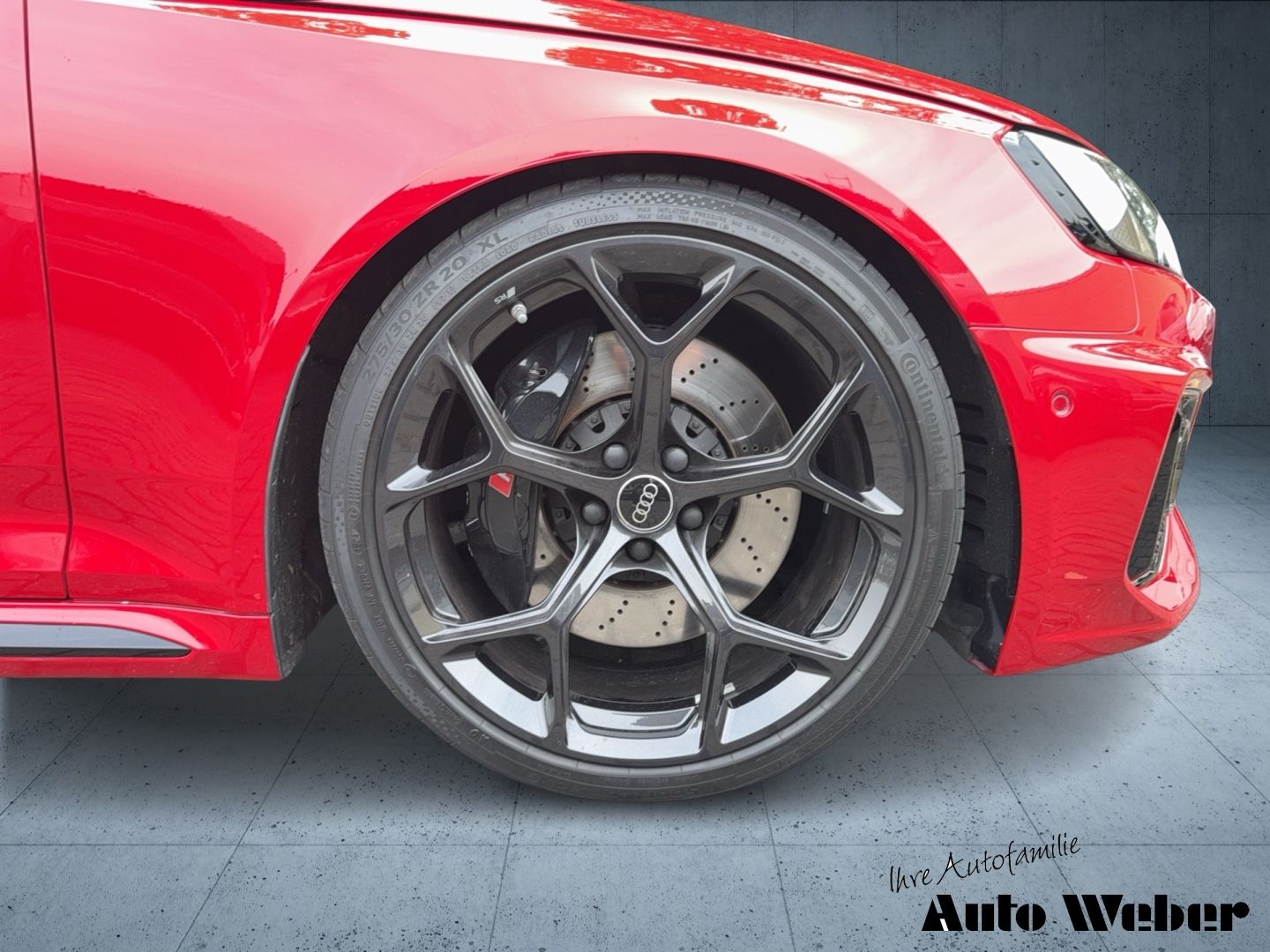 Audi RS4 2024 г. Красный, пробег 23688 км