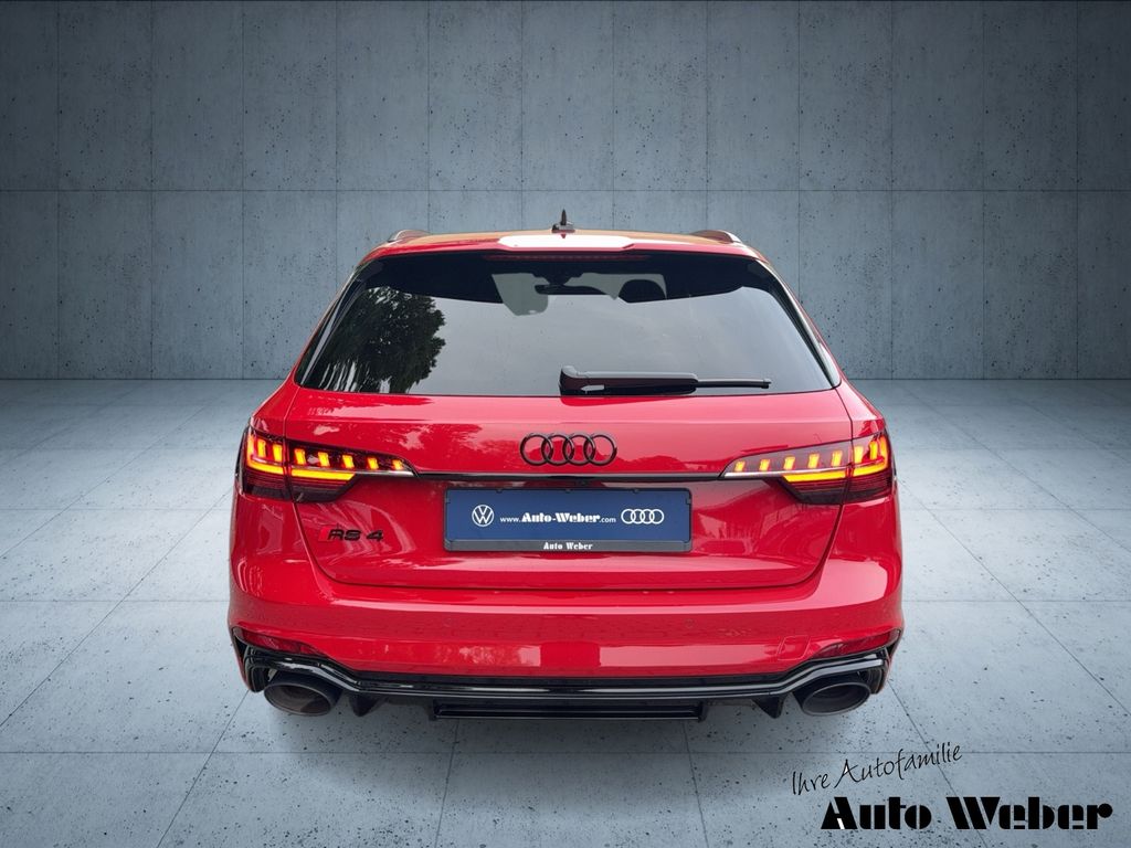 Audi RS4 2024 г. Красный, пробег 23688 км