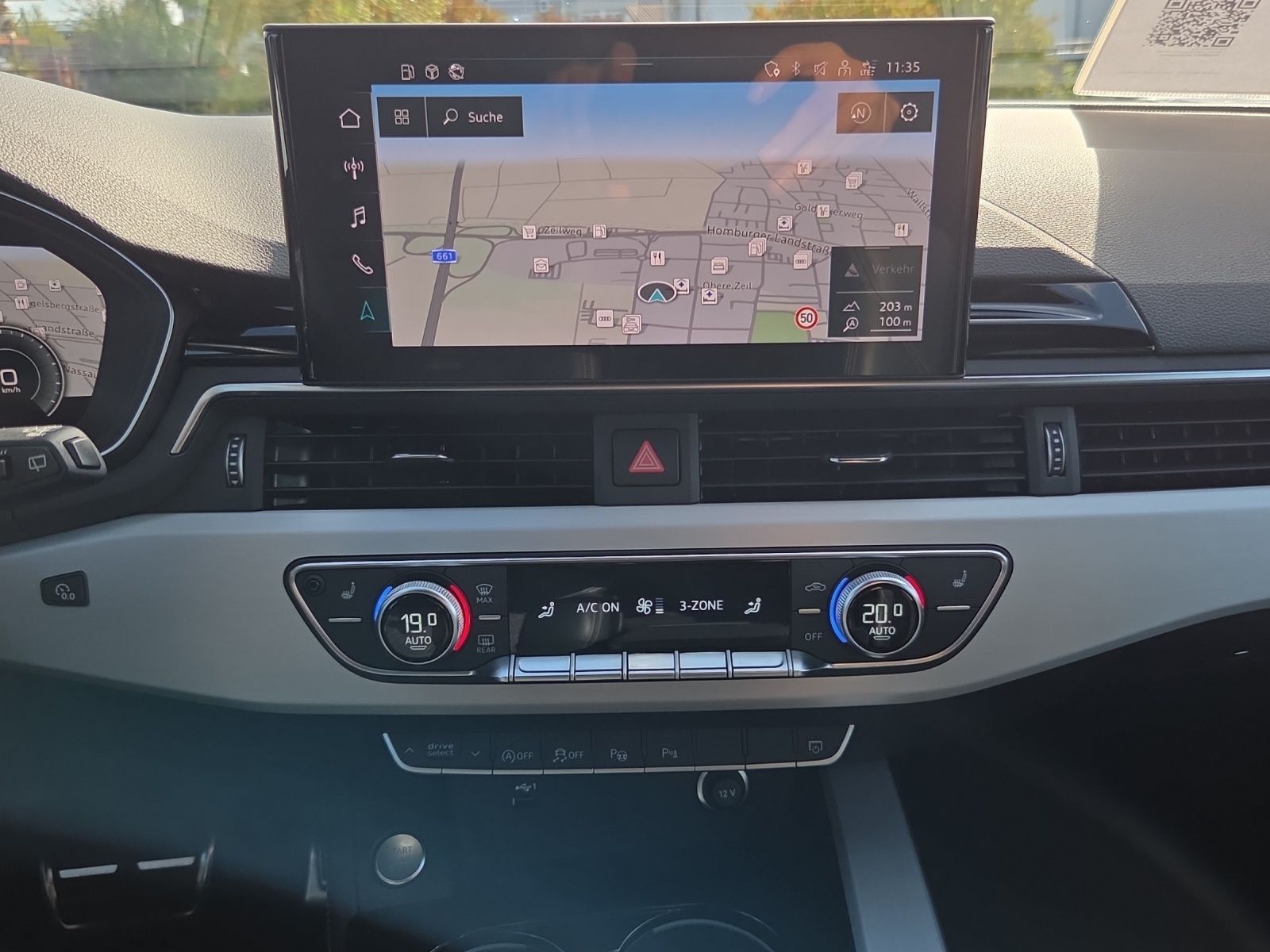 Audi A4 2023 г. Белый, пробег 55483 км
