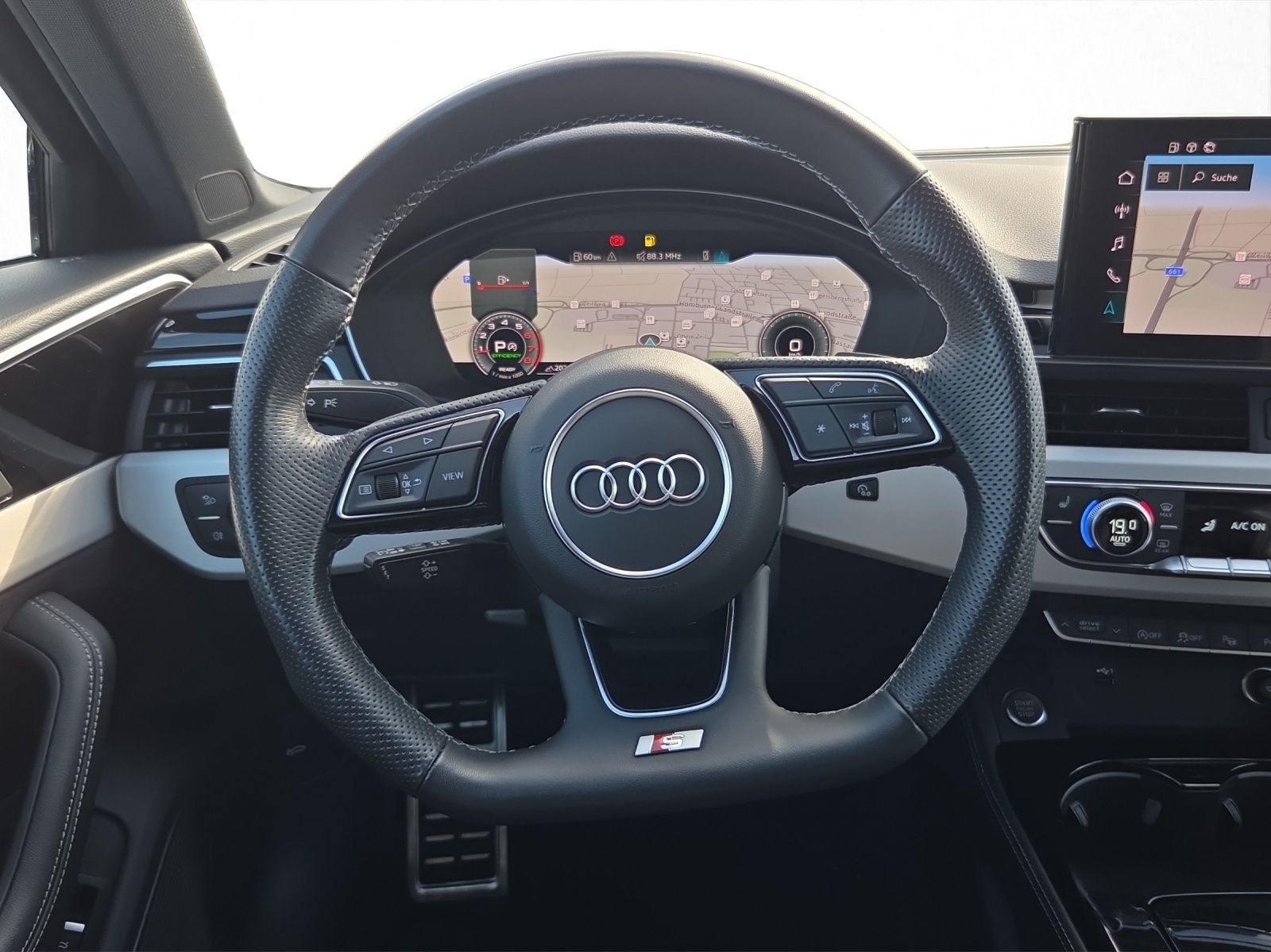 Audi A4 2023 г. Белый, пробег 55483 км