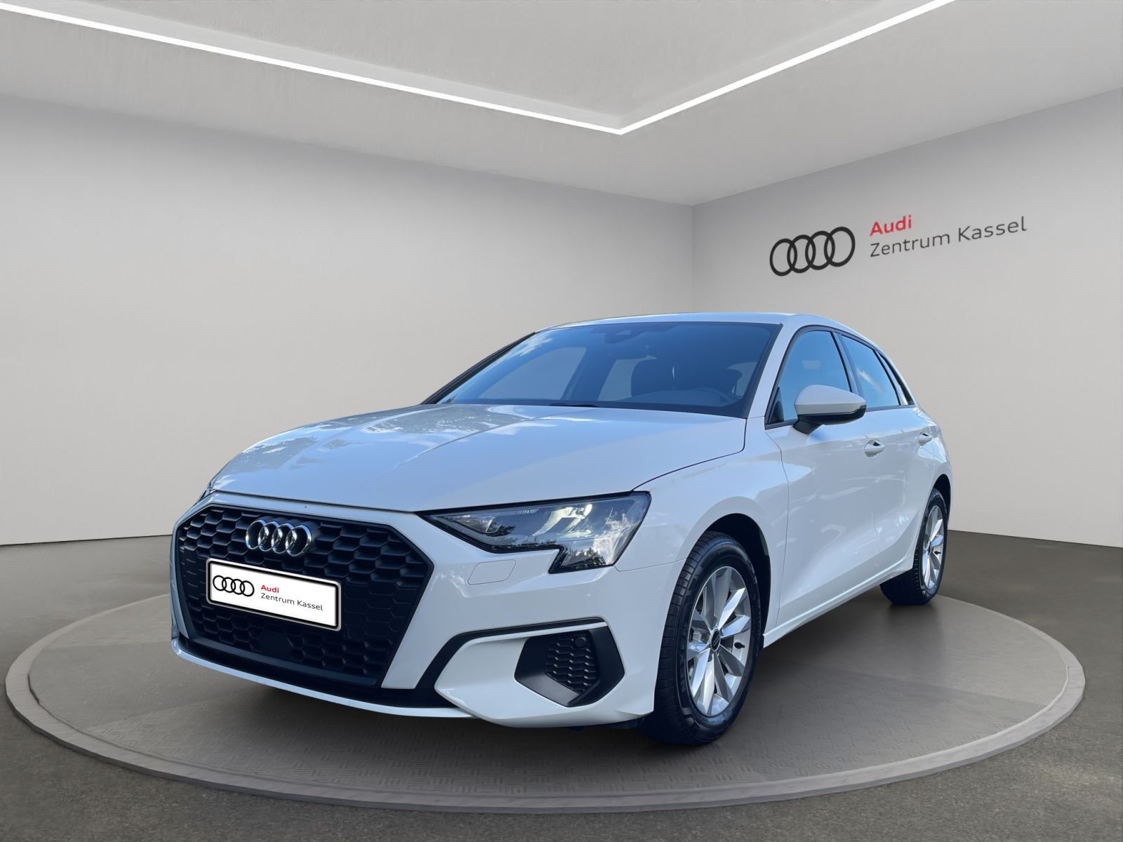 Audi A3 2023 г. Белый, пробег 25700 км