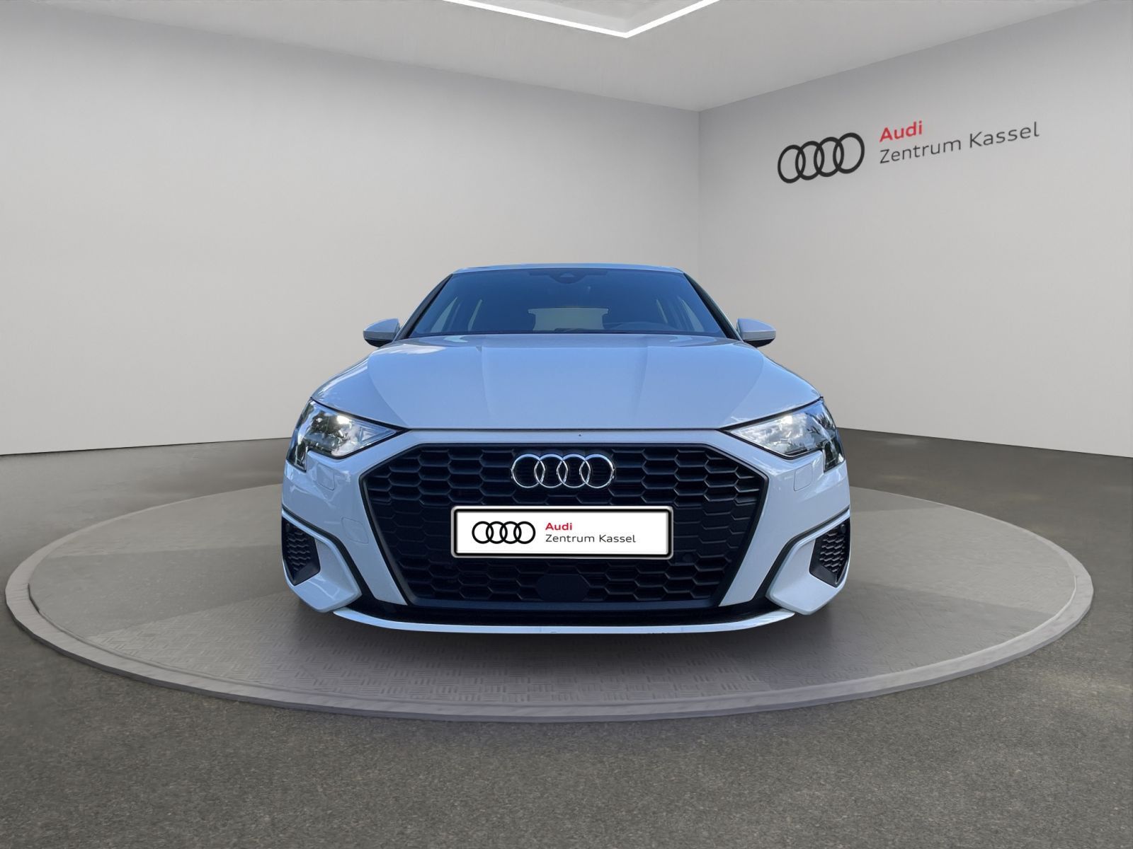 Audi A3 2023 г. Белый, пробег 25700 км