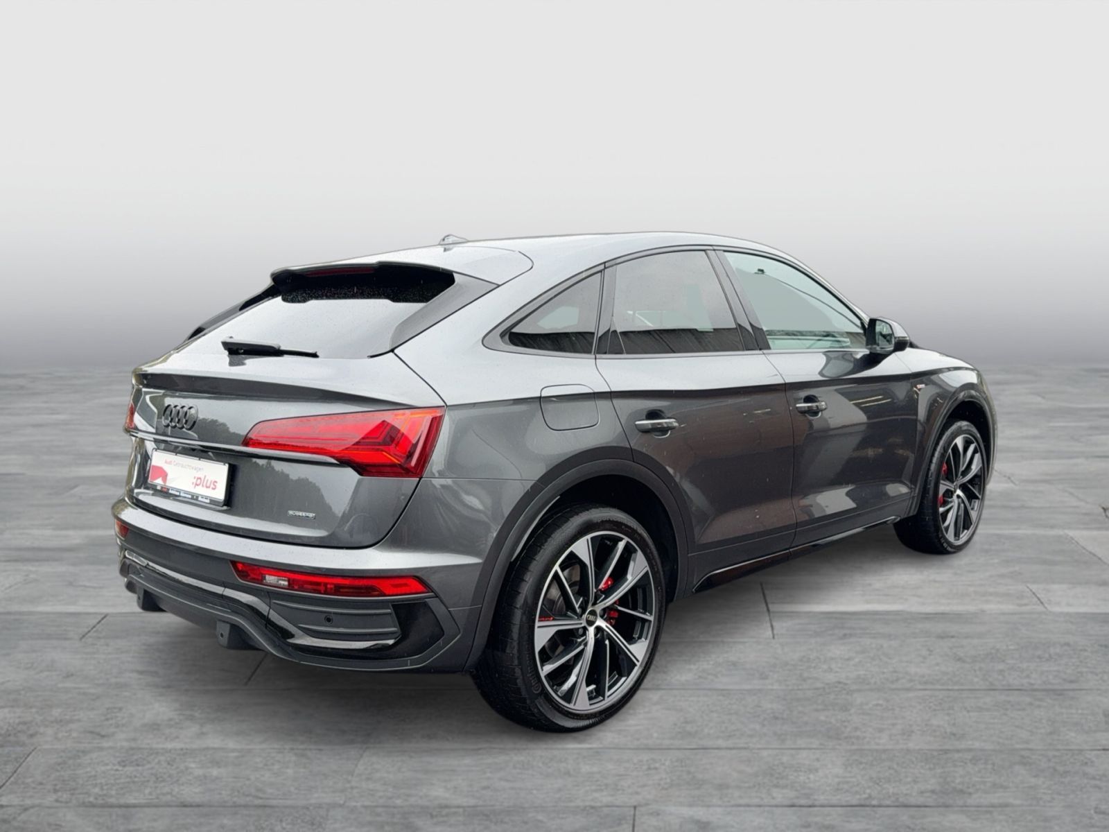 Audi Q5 2022 г. Серый, пробег 44755 км