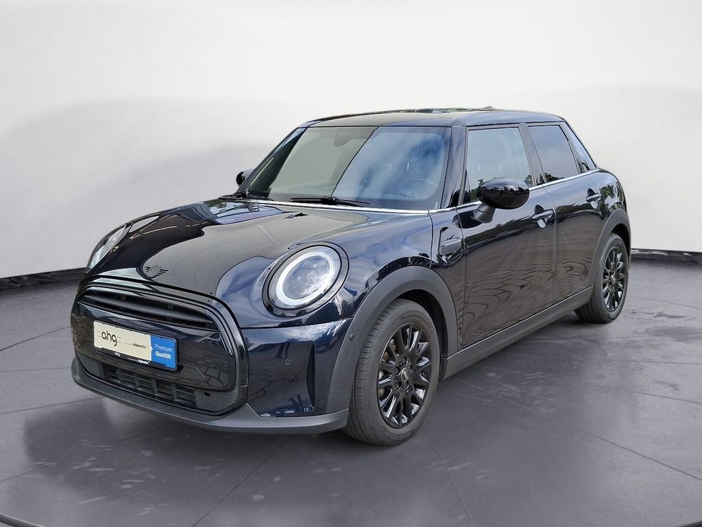 Mini COOPER 2022 г. Чёрный, пробег 46265 км