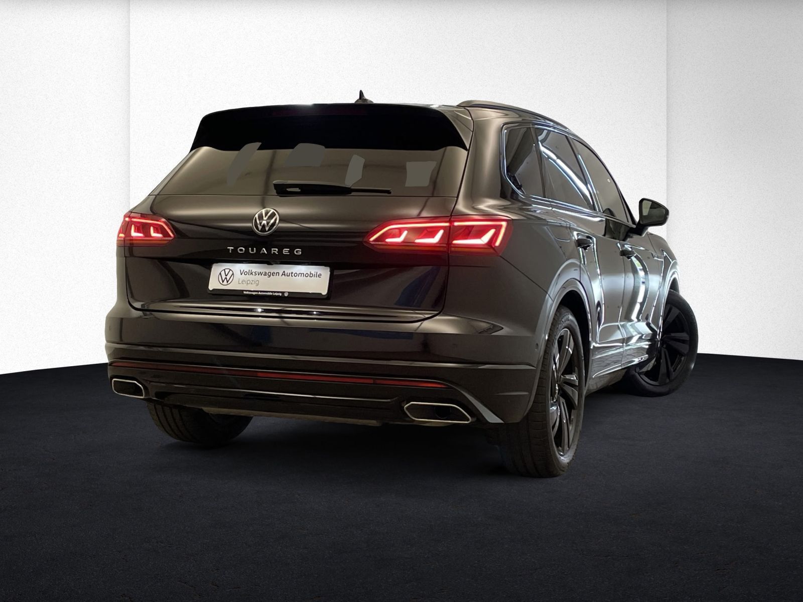 Volkswagen Touareg 2022 г. Чёрный, пробег 48275 км