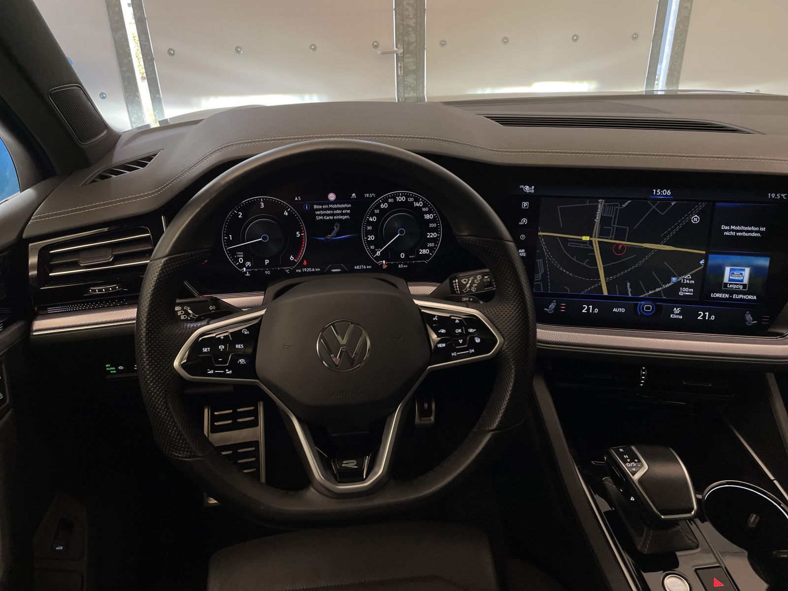 Volkswagen Touareg 2022 г. Чёрный, пробег 48275 км
