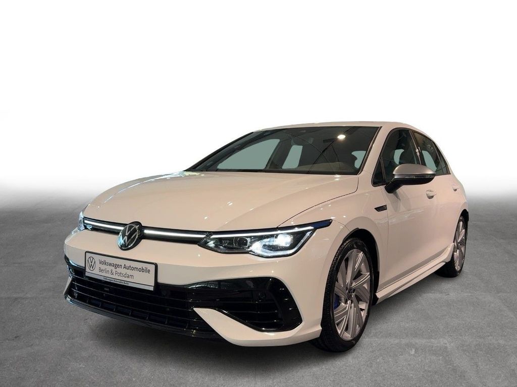 Volkswagen Golf 2024 г. Белый, пробег 29760 км