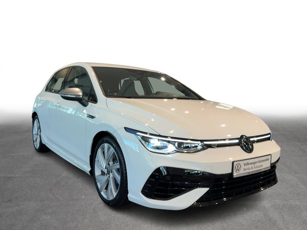 Volkswagen Golf 2024 г. Белый, пробег 29760 км