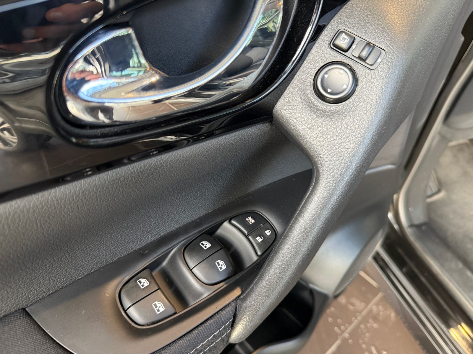 Nissan Qashqai 2021 г. Чёрный, пробег 42450 км