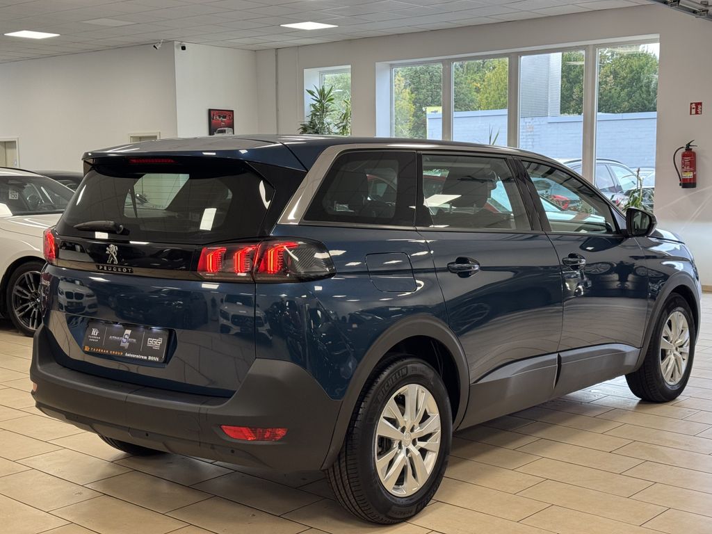 Peugeot 5008 2022 г. Синий, пробег 55935 км