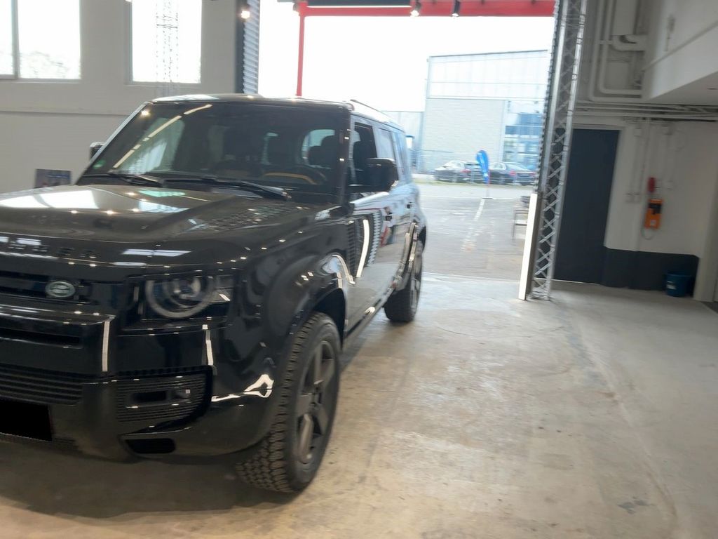 Land Rover Defender 2024 г. Чёрный, пробег 54113 км